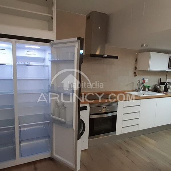 Foto be02abcb-e2b6-45b2-ac3d-9db64e32d6b2. Lloguer loft a Salesianos Utrera