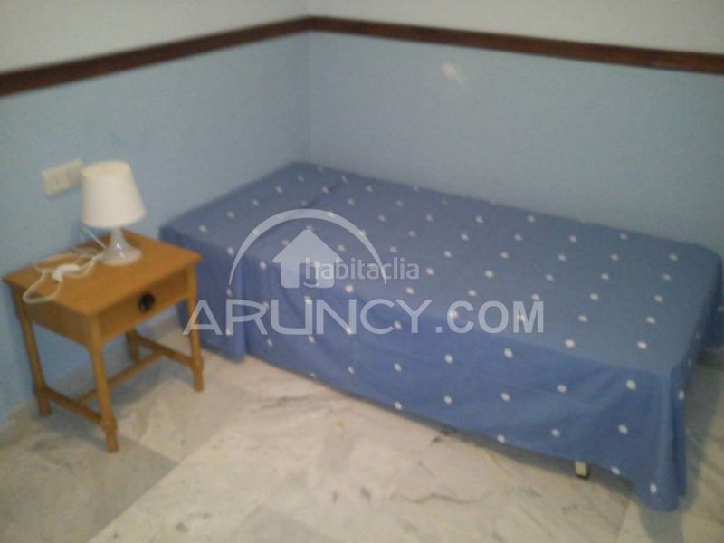 Foto f0939aa1-11dd-4324-8c36-3ae119c5758f. Alquiler piso  en alquiler en Centro Utrera