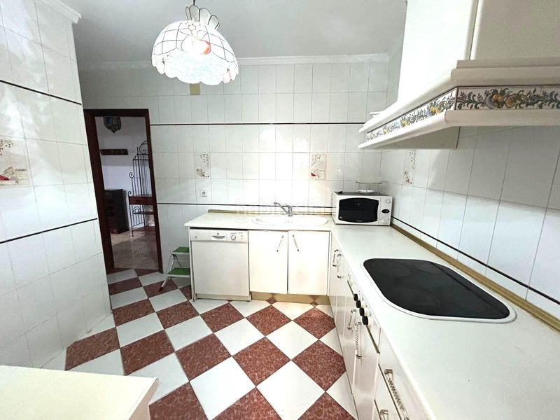 Foto be5e0ad9-b63d-42af-bc31-91896d97d718. Pis amb aparcament a Centro Utrera