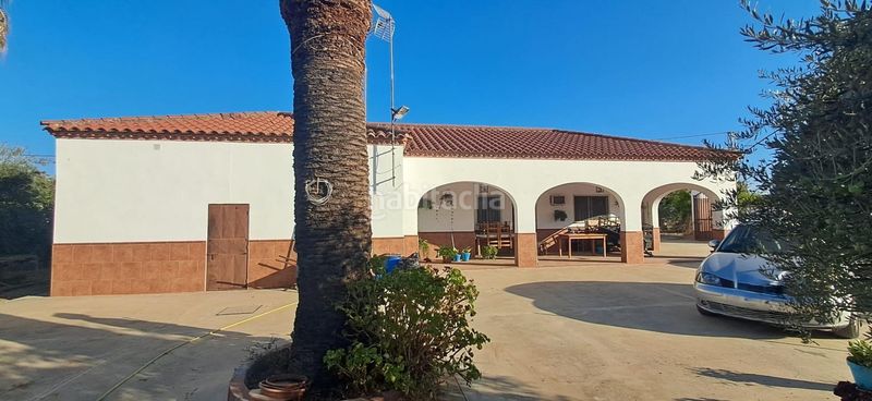 Foto b4800528-7a8d-42ff-a22f-39e7caed0913. Casa amb aparcament piscina a Pedanías Norte Utrera