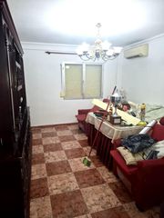 Flat in Salesianos. Piso en planta baja de 3 dormitorios con patio privado! buscas u