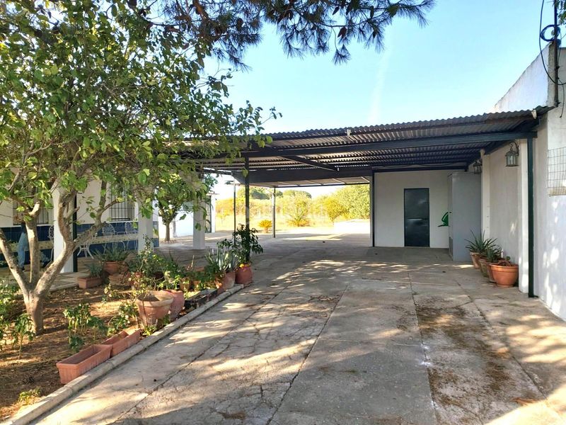 Foto 05b87555-f42c-4348-89ae-0600c0ca9416. Casa amb aparcament piscina a Pedanías Norte Utrera