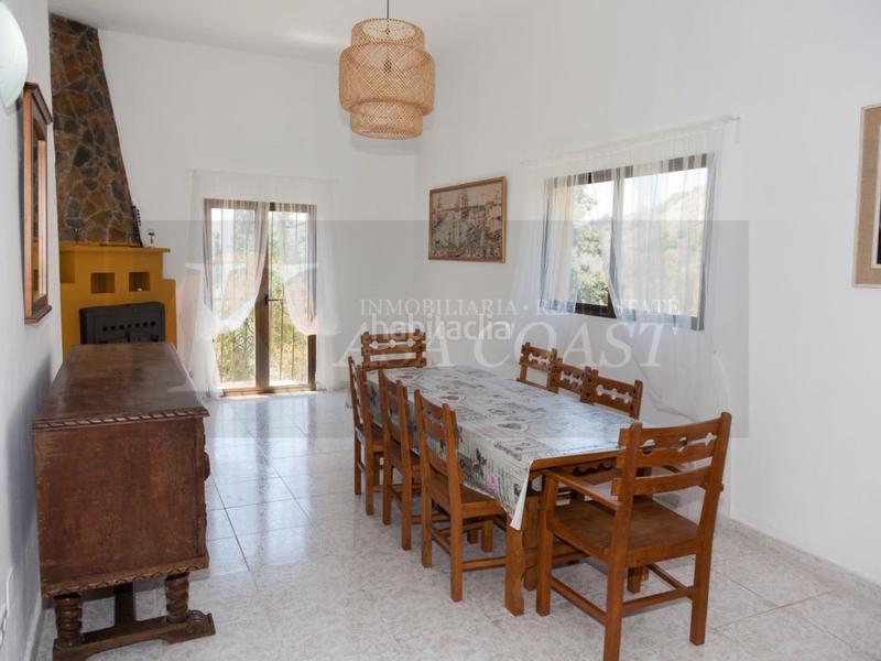 Foto 2dd2f3a2-212e-4b7d-996c-9c5f216fca17. Chalet villa en venta en zona carretera , costa. en Mijas