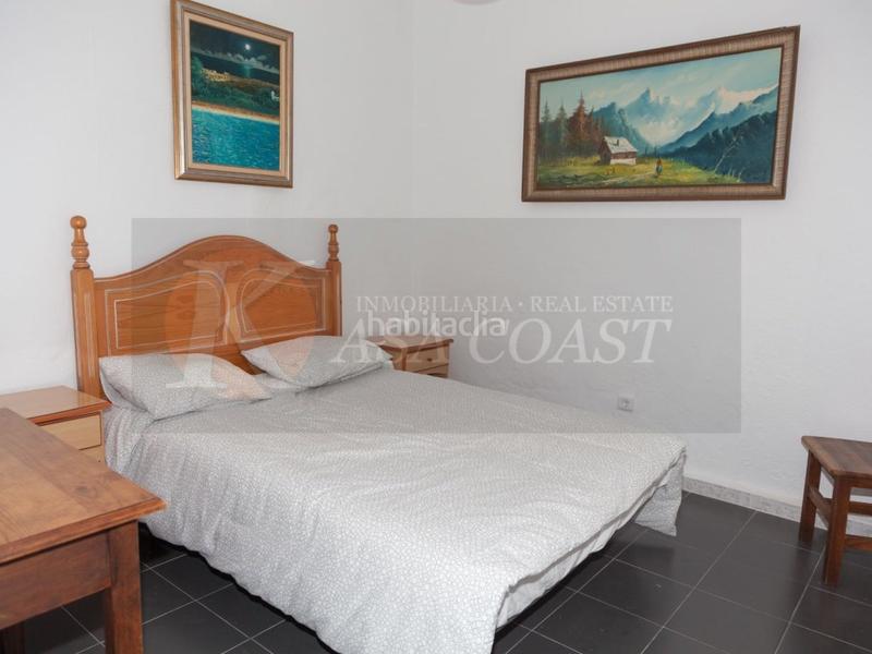 Foto b01e365c-30bc-4222-8c38-a9ccb2a41a57. Chalet villa en venta en zona carretera , costa. en Mijas