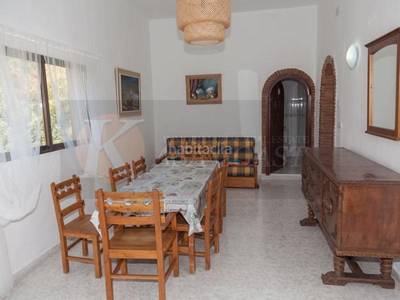 Foto cdbfdfb8-a4ea-45c0-a8a5-6223b8e26258. Chalet villa en venta en zona carretera , costa. en Mijas