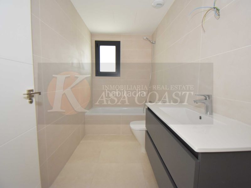 Foto 4c03e6f1-9e2d-47b2-ad59-63cf99f1f5ad. Casa adossada amb aparcament a Los Ríos Mijas