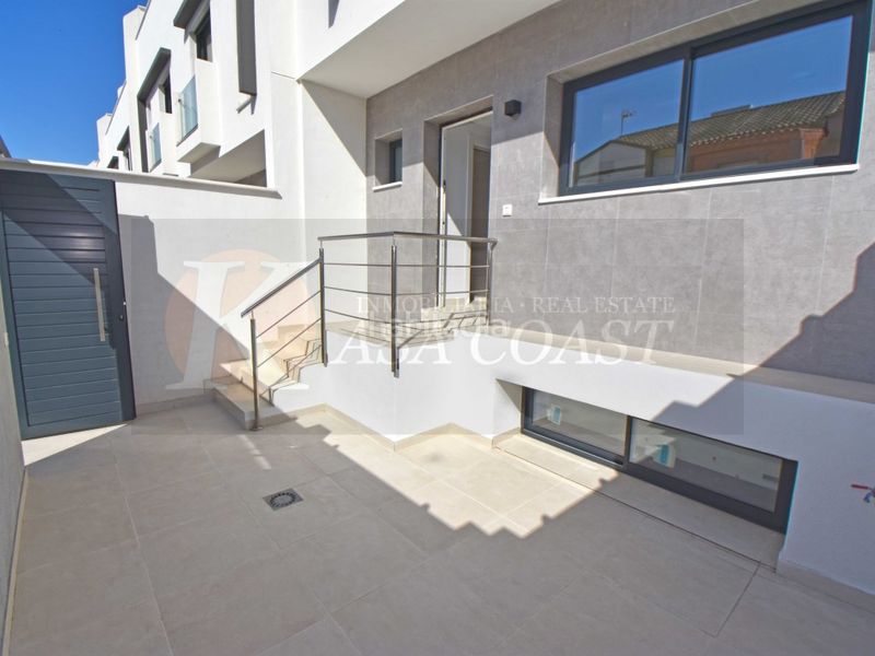 Foto 84369dab-c9c7-4eee-88c4-8d3652c91e34. Casa adossada amb aparcament a Los Ríos Mijas
