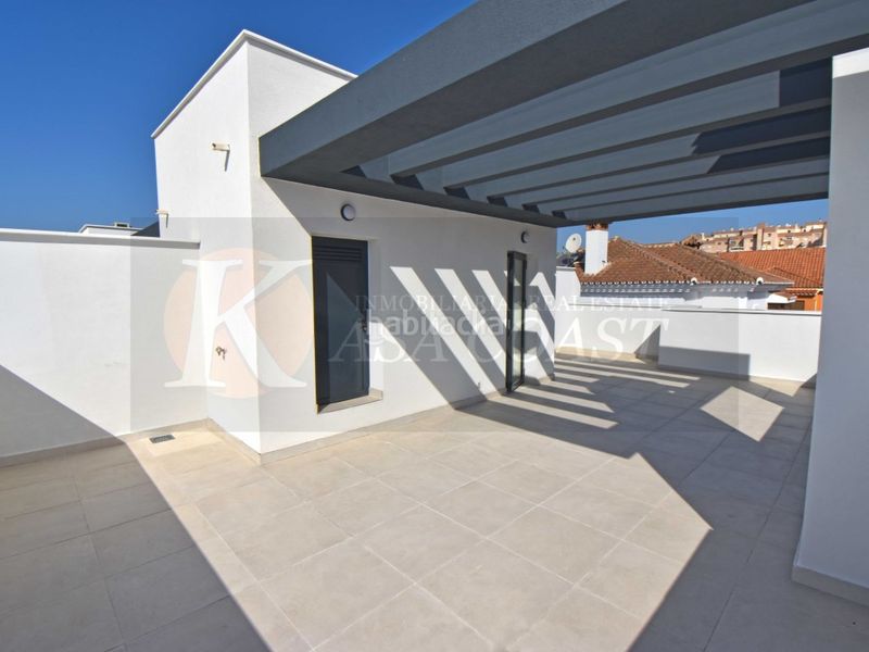 Foto e04d8f81-ccd1-45be-ab9e-f42106ca3333. Casa adossada amb aparcament a Los Ríos Mijas