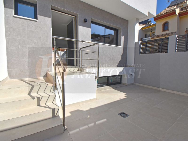 Foto e8dea7c5-90f9-4fe2-a62d-a3e087cb1f71. Casa adossada amb aparcament a Los Ríos Mijas