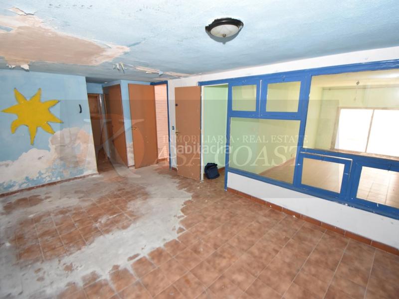 Foto 7fa4897c-3ed6-4044-ab7f-c21f89b43315. Local comercial dos locales en conjunto en venta en zona céntrica . en Fuengirola