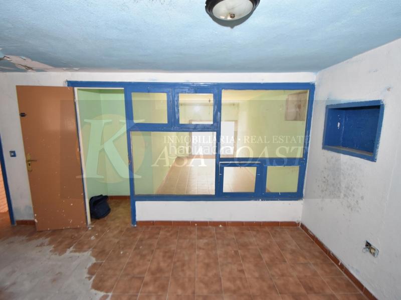 Foto e17cb10a-e5ec-4c50-b404-4ee3570f91e7. Local comercial dos locales en conjunto en venta en zona céntrica . en Fuengirola