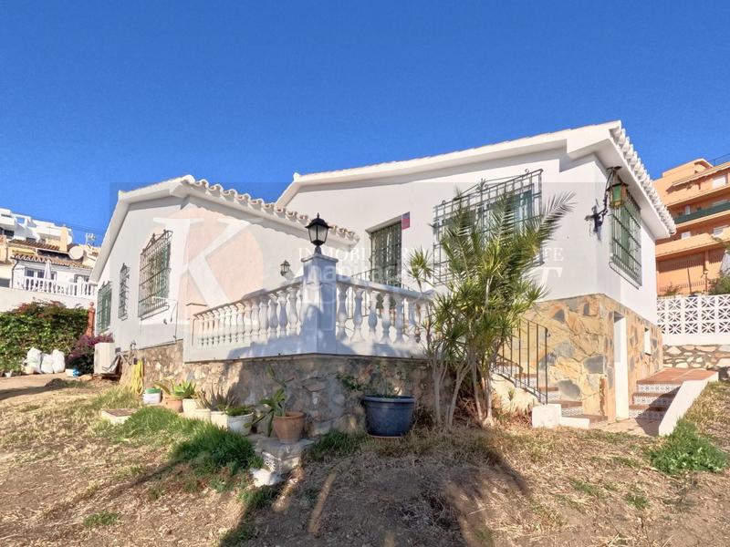Foto ac98c2ab-a420-4f63-8241-01a46623eb52. Casa chalet en venta en zona sohail, . en Castillo Sohail - Myramar Fuengirola