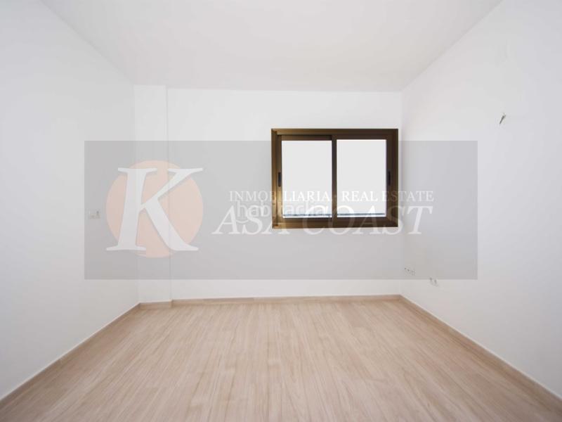Foto 00ffbcae-0115-442c-bbba-ce78469d779b. Piso  recién reformado con comodidades excepcionales en 1 línea de Playa de los Boliches. en Fuengirola