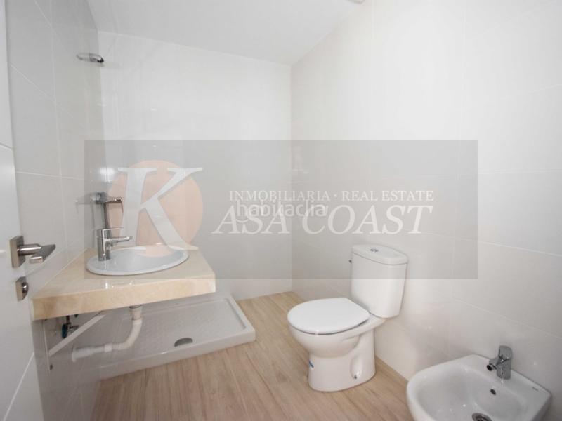 Foto 513d1726-d3ed-4ed9-99bd-d60e9a930805. Piso  recién reformado con comodidades excepcionales en 1 línea de Playa de los Boliches. en Fuengirola