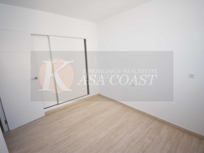Foto c86f5cfd-38f1-43a2-9c63-1f58061b05ee. Piso  recién reformado con comodidades excepcionales en 1 línea de Playa de los Boliches. en Fuengirola