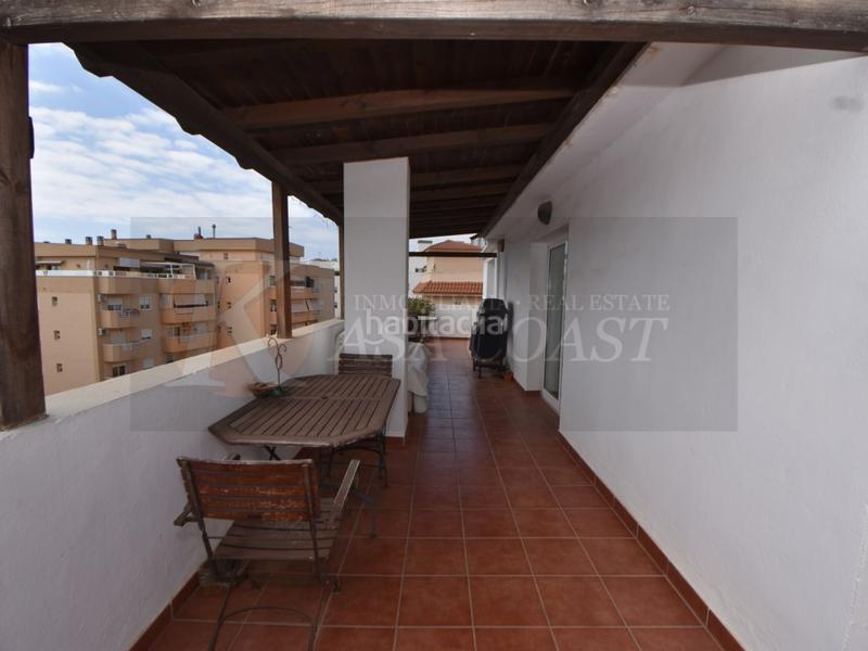 Foto a30d2bd2-0d10-4e5b-a3c5-4ac03c742fc9. Attico con parcheggio piscina in Los Ríos Mijas