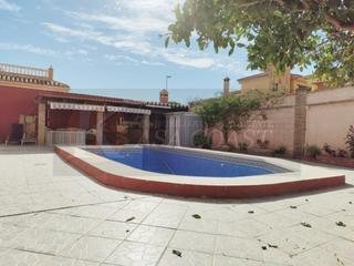 House in Campo de Mijas. Villa en venta en zona carretera de mijas.