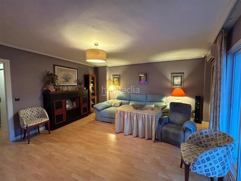 Foto c257dd53-d4a9-47cb-9ed3-5a9f00448972. Piso  en venta en torreblanca, ! segunda línea de playa! en Fuengirola