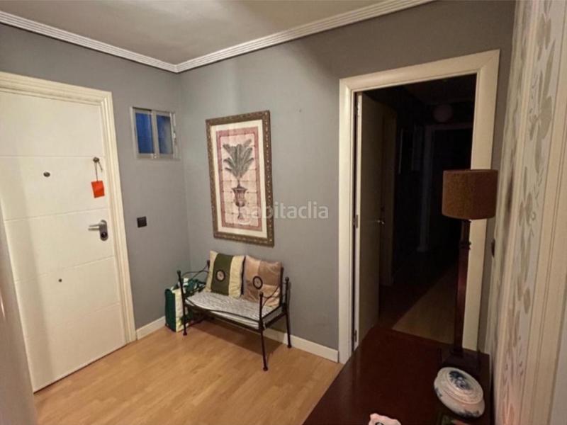 Foto c585c947-10c7-4202-88d9-b0bb727ee6f0. Piso  en venta en torreblanca, ! segunda línea de playa! en Fuengirola
