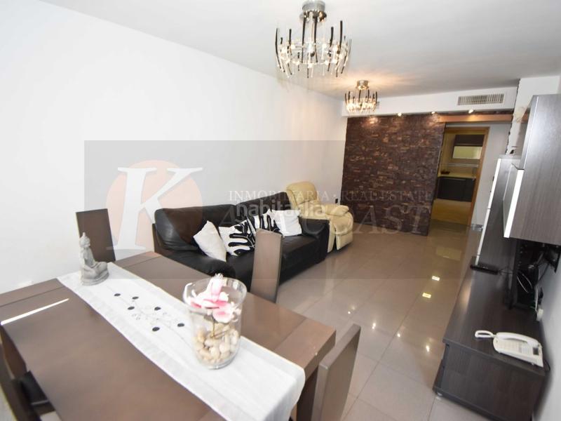 Foto 5f391223-b5b8-4050-9cac-e692659410cd. Piso  renovado en venta en doña ermita, costa con garaje incluido. en Mijas
