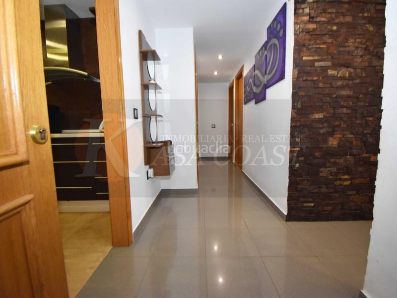 Foto 69203f25-7cd6-48fc-bcad-0aebedf23fc4. Piso  renovado en venta en doña ermita, costa con garaje incluido. en Mijas