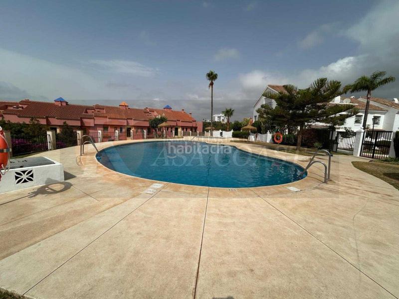 Foto dfff96c1-ee2e-4d4b-97b4-f50a665eb302. Etagenwohnung mit parking pool in Torreblanca del Sol Fuengirola