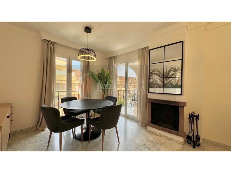 Foto fee547ec-d034-43cf-b1f4-98ca7f6a6048. Etagenwohnung mit parking pool in Torreblanca del Sol Fuengirola