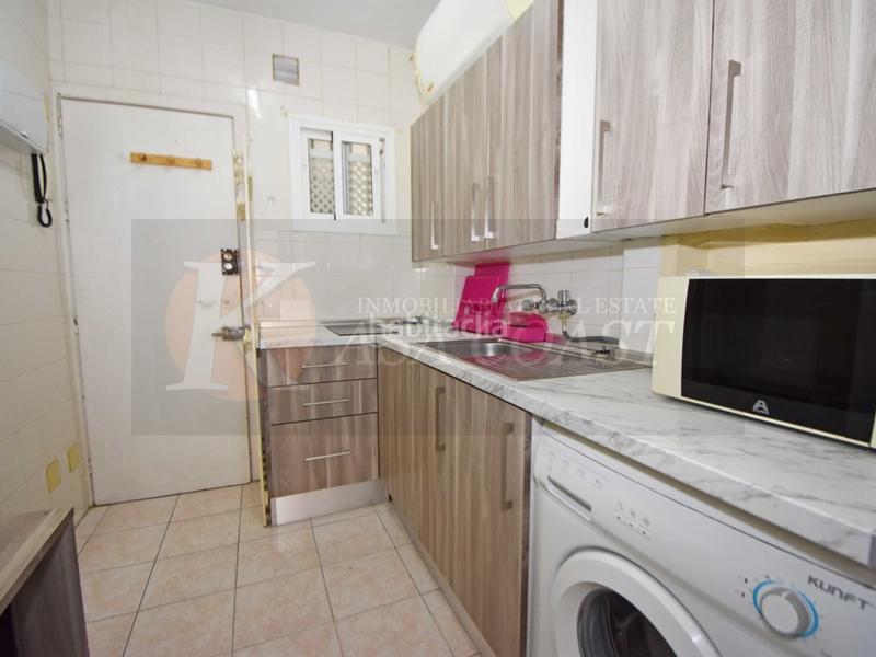 Foto d3d89786-3130-40b2-ac0c-64c5722d769c. Estudio  en venta en zona céntrica a 2 minutos a de la playa. en Fuengirola