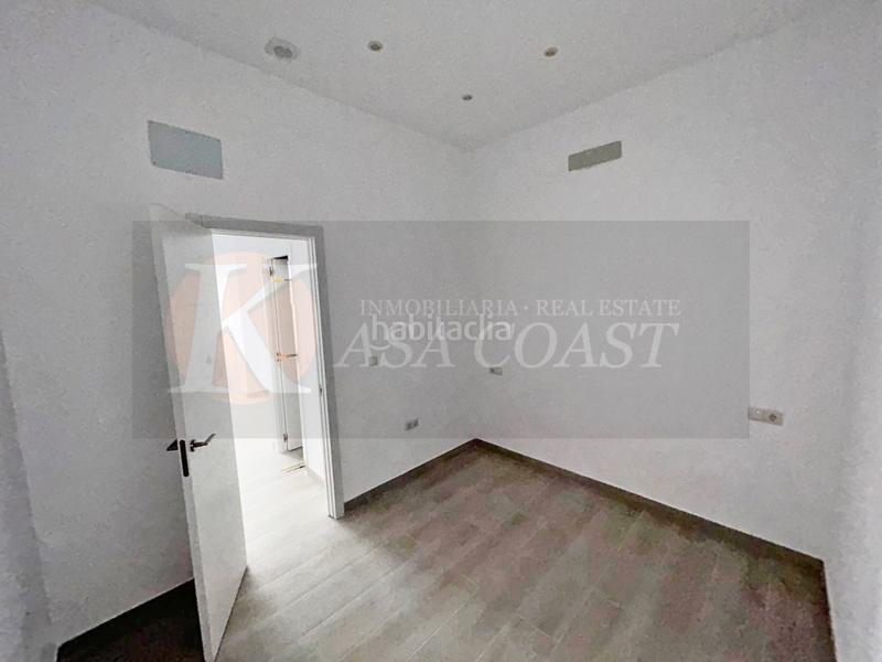 Foto b25b0c50-6dd4-40bb-910d-3b9526537d37. Local comercial local en venta en zona céntrica . en Fuengirola