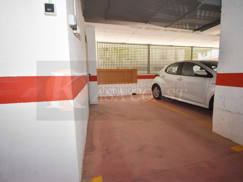 Foto 4ddc4204-3dc6-41ba-8dda-67a987643431. Aparcament cotxe a Los Boliches Fuengirola