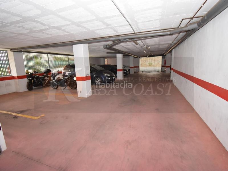 Foto af82f3af-bf62-4cd2-a7ca-9299e33b1a7f. Aparcament cotxe a Los Boliches Fuengirola