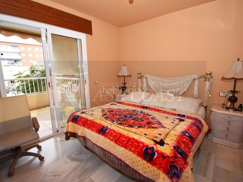 Foto ff4df651-66ef-4b21-8d72-35ba02d01df5. Piso  amplio en zona céntrica a un paso de la playa. en Fuengirola