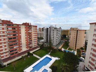 Appartement à Castillo Sohail - Myramar. Amplio piso en venta en zona sohail, fuengirola  urbanización co