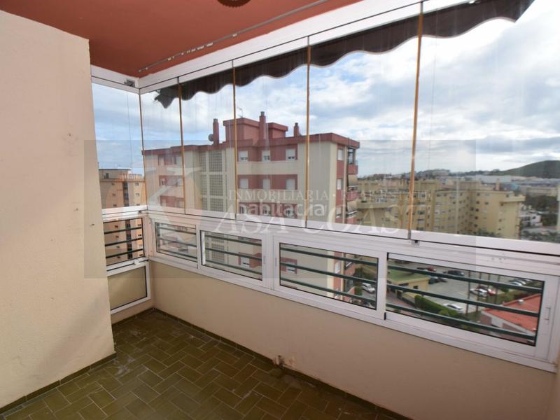 Foto 48bebd0c-a068-4e03-b06f-6414328ce127. Piso amplio piso en venta en zona sohail, urbanización con piscina y parking. en Fuengirola