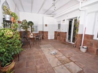 Casa a Centro. Casa mata reformada de 117 m2 en venta en zona aquamijas, mijas