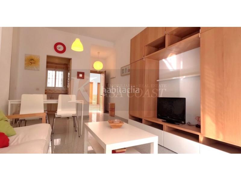 Foto 7983fe29-d05f-46d1-9380-b02cff3c2eeb. Piso  con encanto en Los Boliches, a 300 m de la playa! en Fuengirola