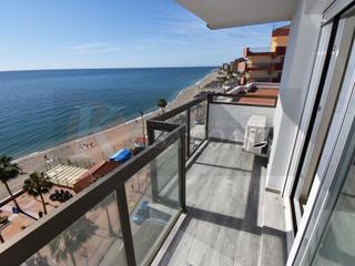 Flat in Puerto Deportivo. Tu hogar en 1 línea de playa en fuengirola centro  con vistas al