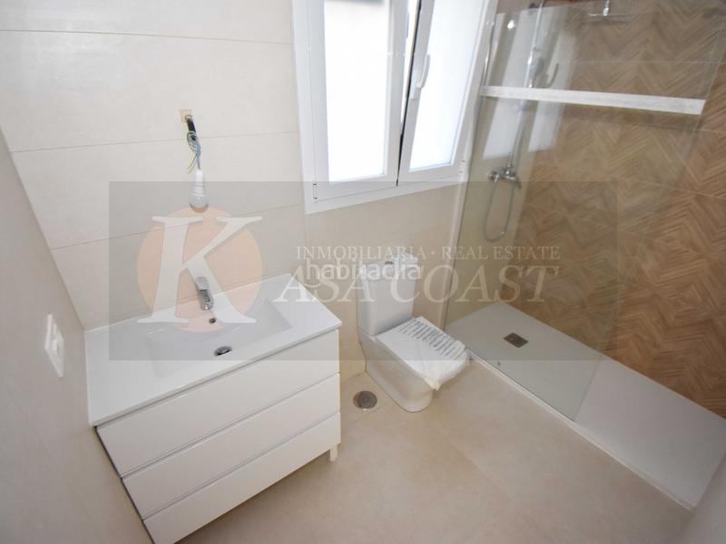 Foto c74a505c-5a7e-41f2-bc91-bbc4ebd4b476. Piso tu hogar en 1 línea de playa centro con vistas al mar y al Puerto Deportivo en Fuengirola