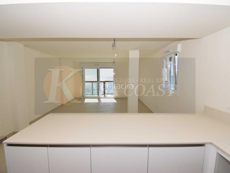 Foto d8ba64e2-cab0-40a3-a08f-bfe85717473e. Piso tu hogar en 1 línea de playa centro con vistas al mar y al Puerto Deportivo en Fuengirola