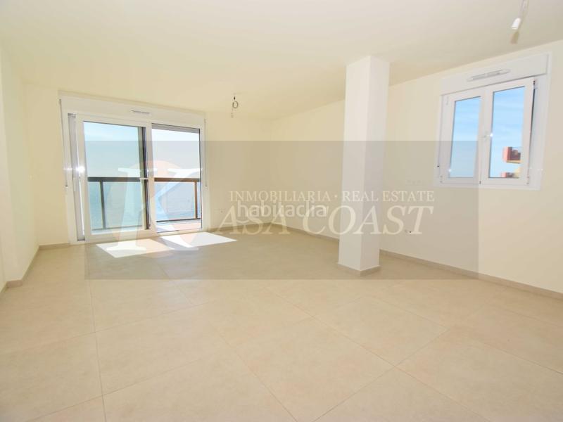 Foto ef5091bc-d91f-44ad-8fda-f05d3b966913. Piso tu hogar en 1 línea de playa centro con vistas al mar y al Puerto Deportivo en Fuengirola