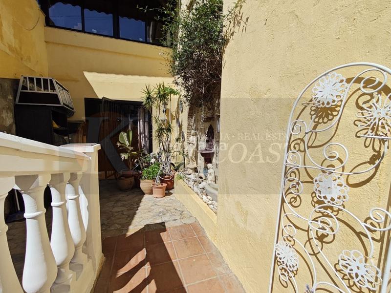 Foto 0059b24a-e90e-40dd-bb99-75f91d39085d. Casa chalet independiente con piscina en torreblanca, en Fuengirola