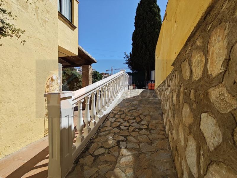 Foto 48d7fabc-317b-4291-abd2-203d11bcffee. Casa chalet independiente con piscina en torreblanca, en Fuengirola