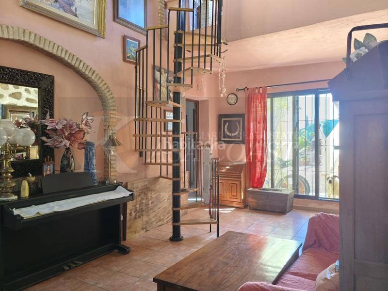 Foto 7f5a270d-095b-46bd-8a59-f88c205e7153. Casa chalet independiente con piscina en torreblanca, en Fuengirola