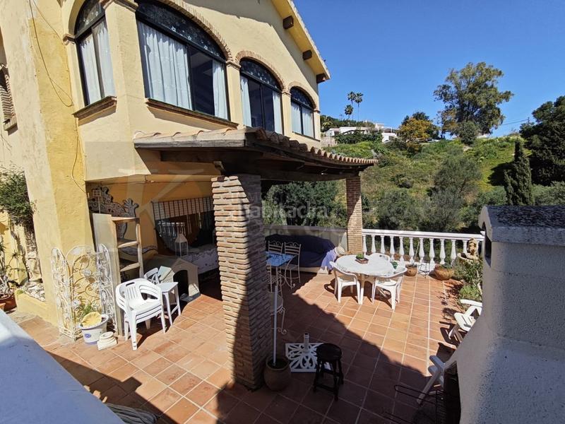 Foto fcc8508f-6fff-4b98-ba98-01c7ea0cc272. Casa chalet independiente con piscina en torreblanca, en Fuengirola