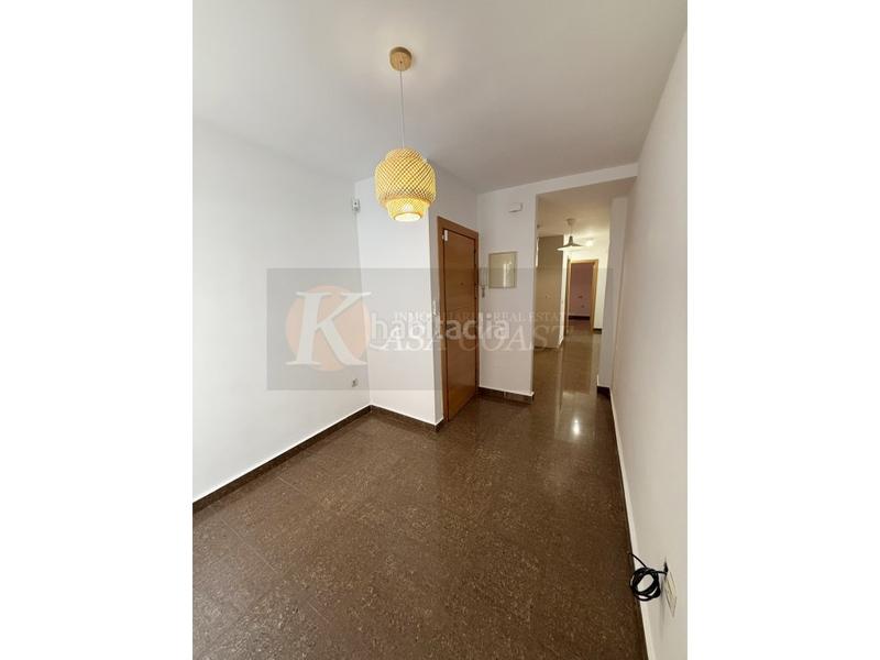 Foto 63d3aee2-79ab-415b-b400-491eaae1649b. Piso oportunidad en las lagunas, costa planta baja con patio privado. en Mijas