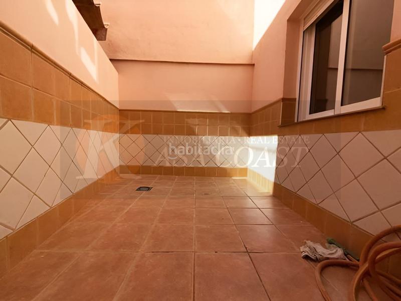 Foto bc9244cb-d376-4234-a98e-ef849b89ad79. Piso oportunidad en las lagunas, costa planta baja con patio privado. en Mijas