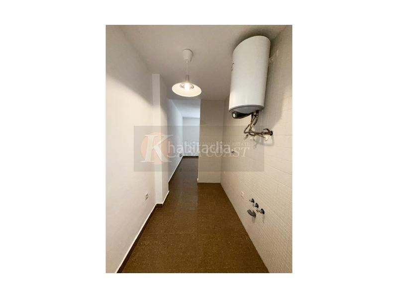 Foto f13dfdf1-9a1a-43cc-9f73-5ca73d227853. Piso oportunidad en las lagunas, costa planta baja con patio privado. en Mijas