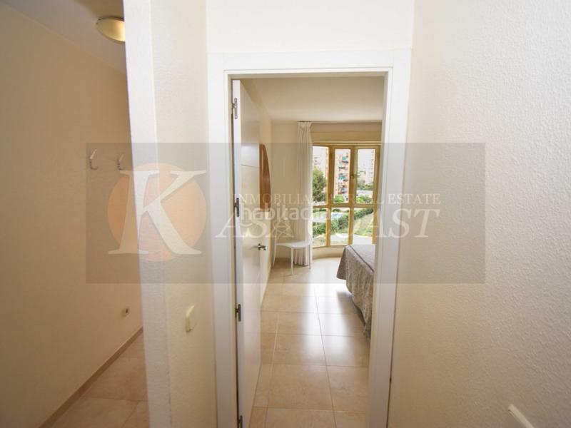 Foto d64e6a95-78ca-456c-8c23-462eda75e2fc. Piso  renovado y con vistas al mar en zona sohail, en Fuengirola