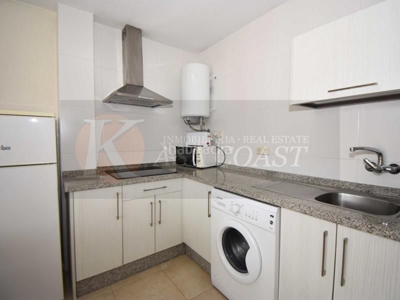 Foto f8b300b0-e137-43ef-9b99-f39592b656e0. Piso  renovado y con vistas al mar en zona sohail, en Fuengirola