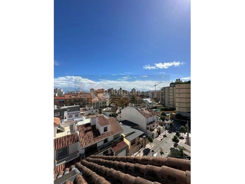 Foto 8d4d0737-32ee-4ccd-998c-f348af1e93e1. Dúplex  en venta , zona plaza de toros a 5 minutos de la playa en Fuengirola